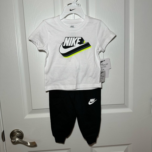 NWT Nike 12 Month Matching pants set. - Picture 2 of 7